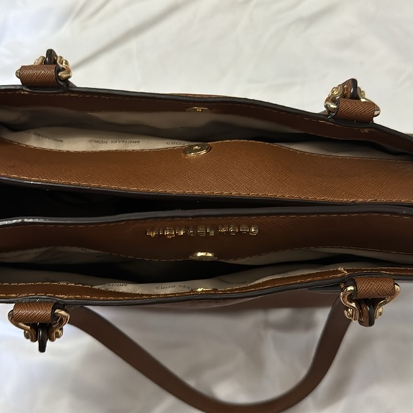 Michael Kora large tote with removable crossbody - Picture 5 of 9